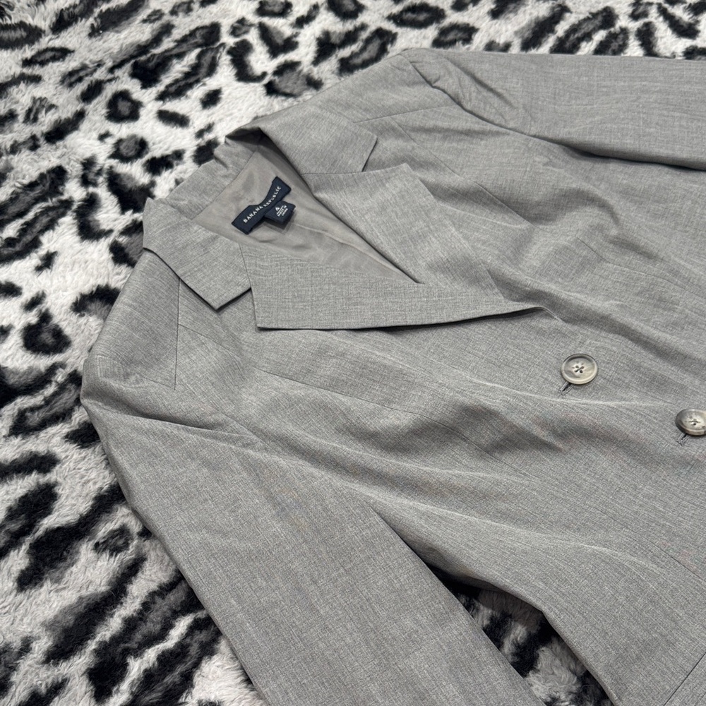 Banana Republic Women's Gray Suit Jacket - Picture 3 of 6